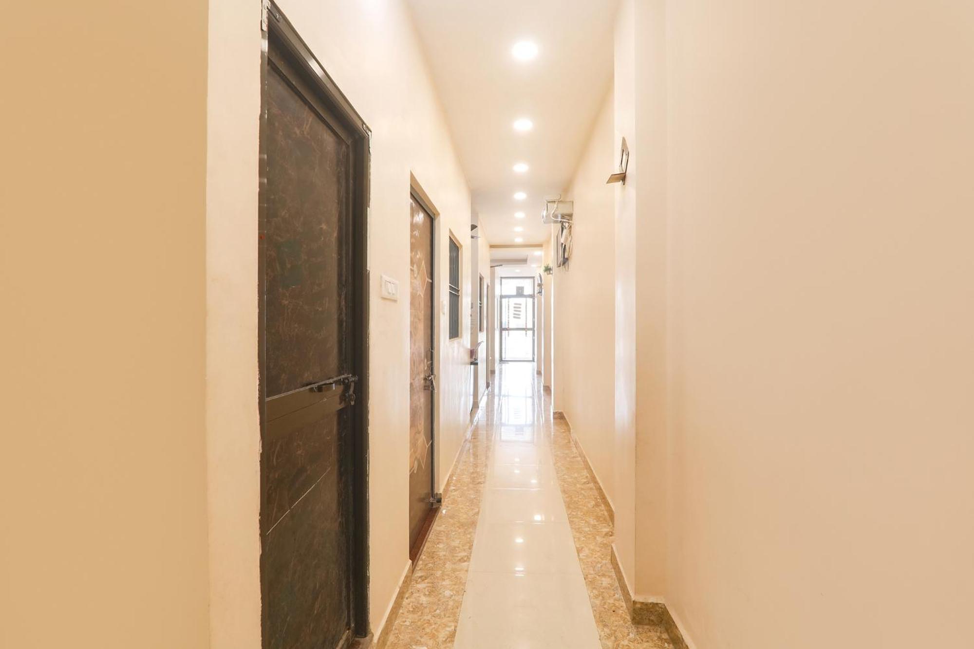 Fabhotel Rk Palace Ayodhya Exterior foto